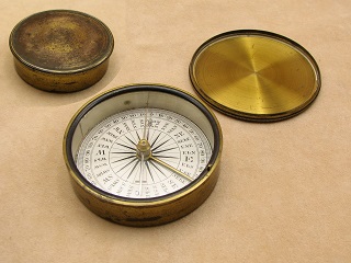 Antique 19th century brass cased explorers pocket compass with lid